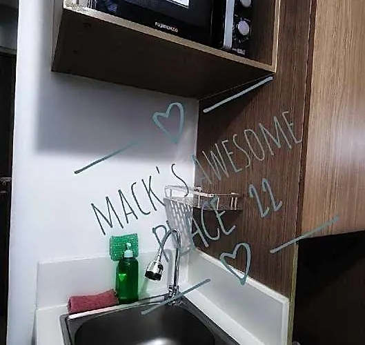 Mack's Awesome Place Netflix Unliwifi Heater 01